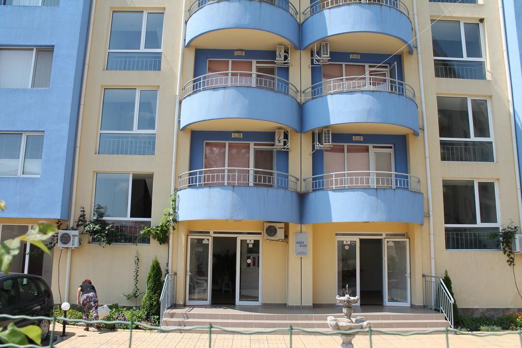 Aqua Blue Apartments Pantai Sunny Bagian luar foto