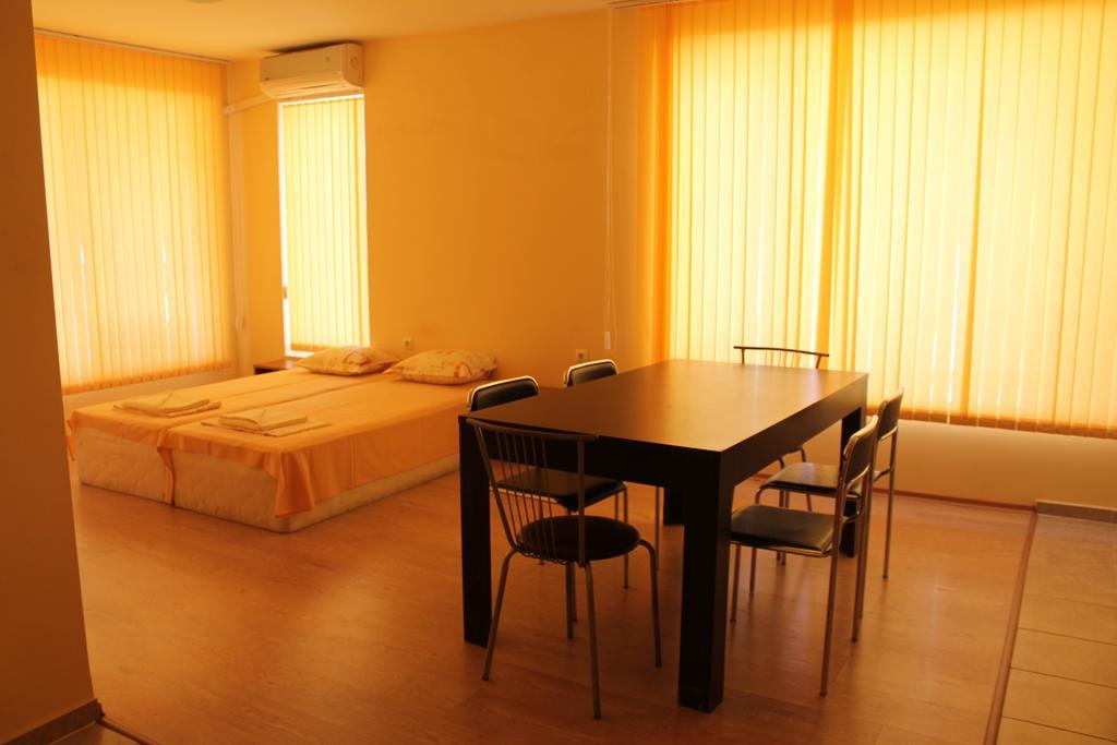Aqua Blue Apartments Pantai Sunny Ruang foto