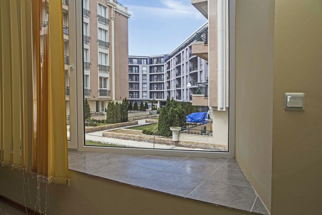 Aqua Blue Apartments Pantai Sunny Bagian luar foto